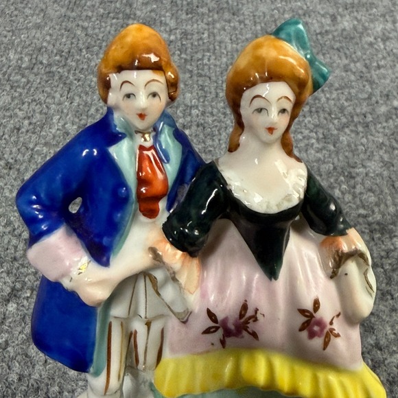 Vintage Victorian Couple Figurine Porcelain Made in Japan Home Decor - Picture 5 of 8